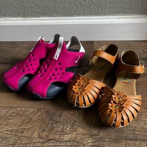Lot‎ bundle of 2 size 2 girl sandals